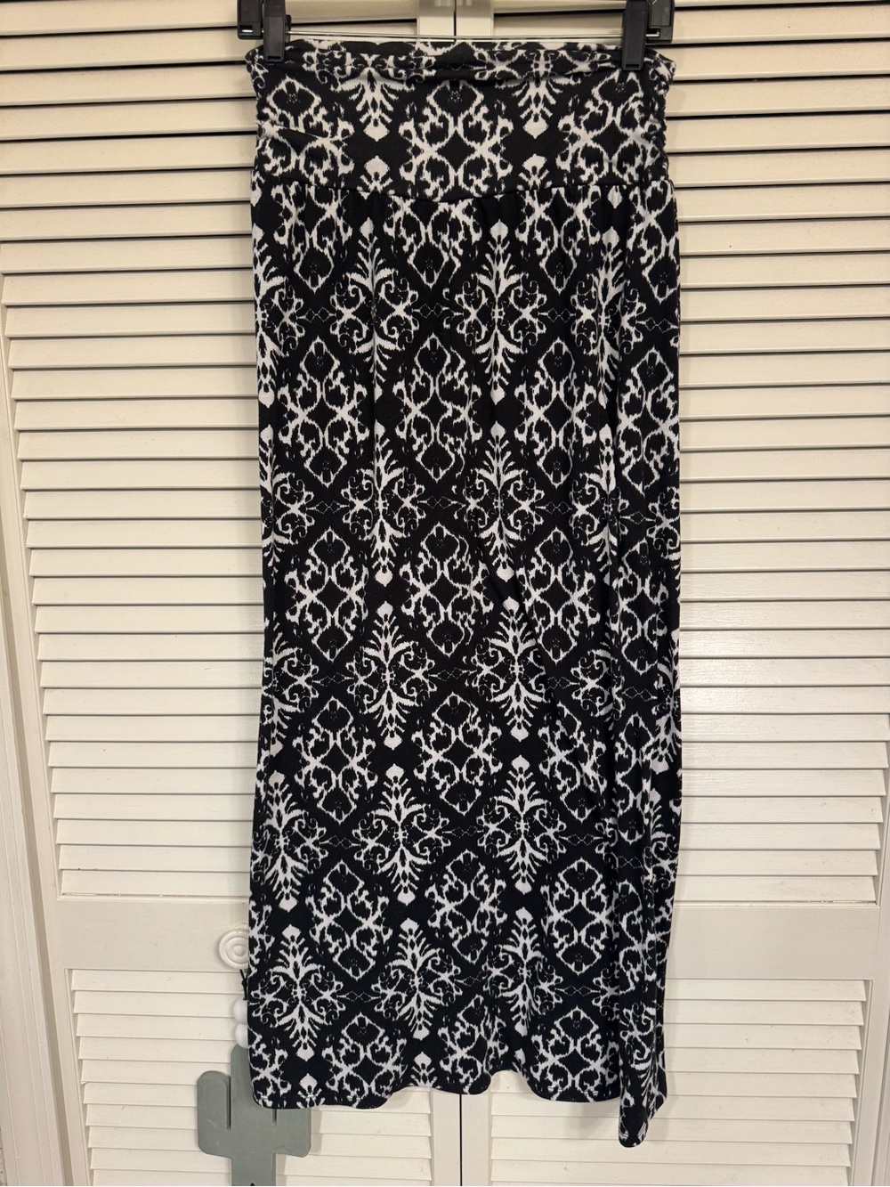 Joe B Black and White Damask Maxi Skirt